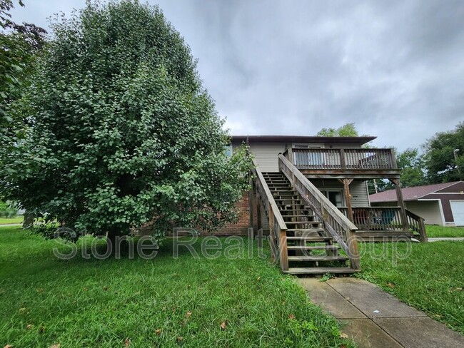 Primary Photo - 2724 Maple Ave