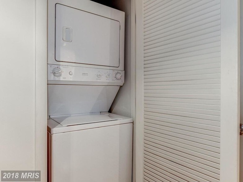 washer/dryer - 437 New York Ave NW