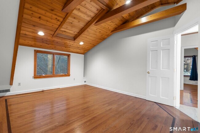 Building Photo - 33 Douglas Ave