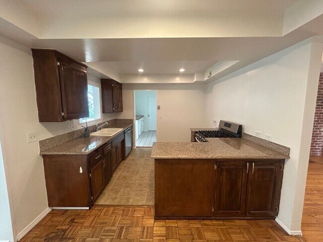 Building Photo - 279 Starlight Crest Dr