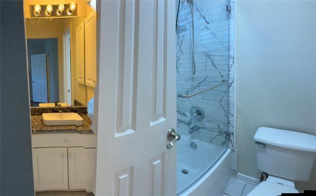 Building Photo - 9005 Crown Point Cir