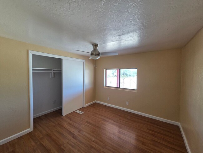 Building Photo - Queen Creek 3 bed / 2 bath on just under 5 Acres! No HOA!