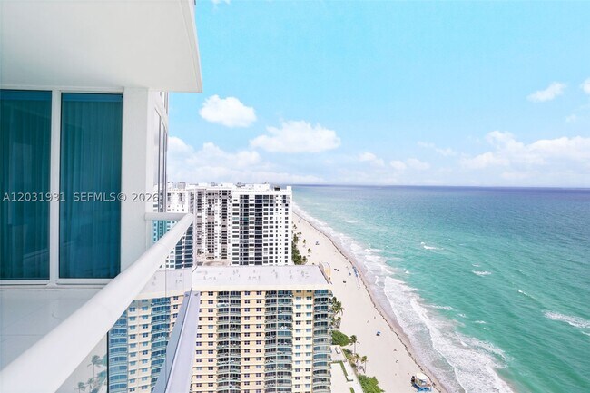 Building Photo - 2711 S Ocean Dr