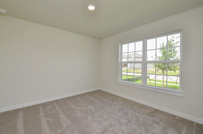 Building Photo - 4656 Peony Grn Dr