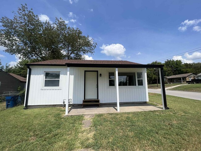 Primary Photo - Newly Remodeled 3 Bedroom / 2 Bathroom Hom...