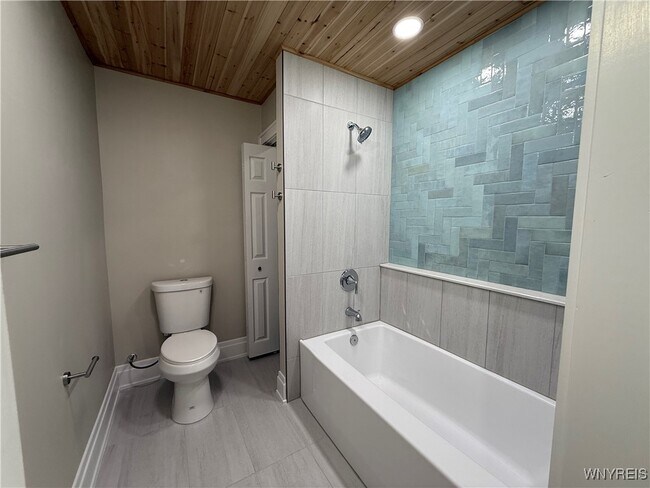 Building Photo - 336 Germania St