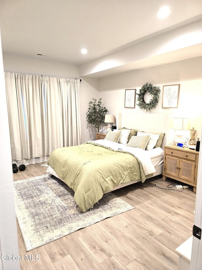 Building Photo - 2 Blair Ct