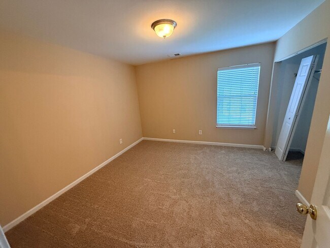 Building Photo - 1249 Liberty Bell Ct