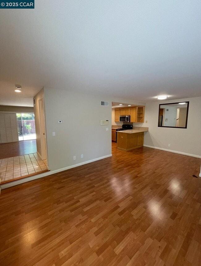 Building Photo - 658 S Blackbrush Ln
