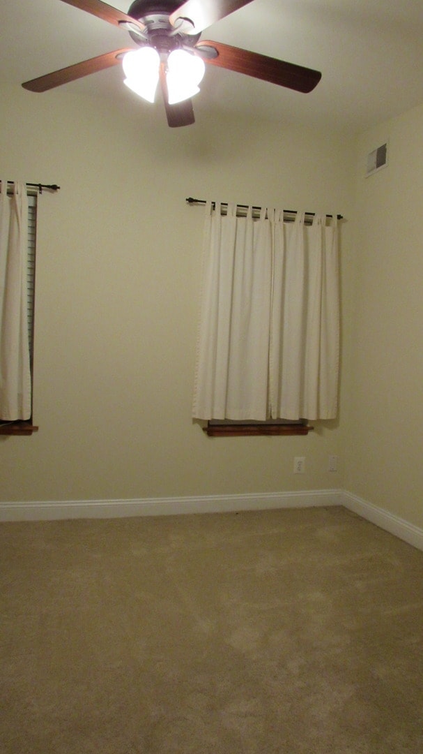 Building Photo - Amazing Rehab Townhome with Deck