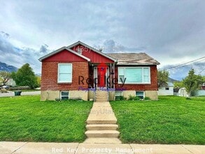 Building Photo - Utah Ave Triplex #3