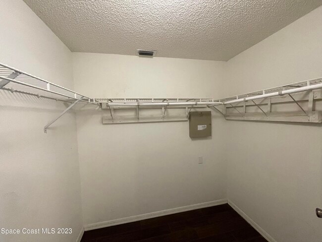 Building Photo - 1600 Tailfeather Ct
