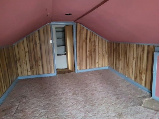 Building Photo - 203 W Lindell St