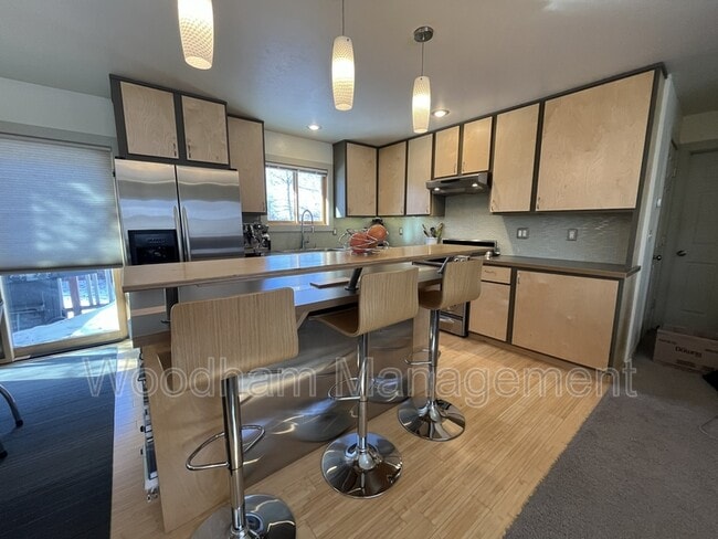 Building Photo - 321 N 22nd Ave