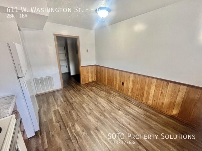 Building Photo - 611 W Washington St