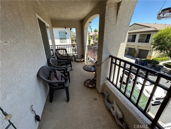Building Photo - 41696 Woodridge Ave