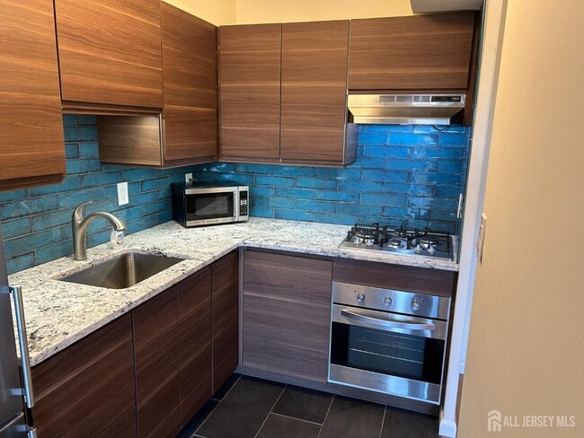 Building Photo - 123 S Adelaide Ave