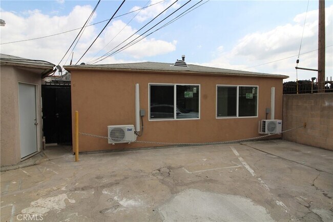 Primary Photo - 4986 Southern Ave