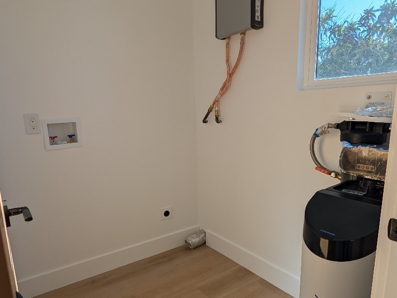 Building Photo - 3036 Greenwood Dr