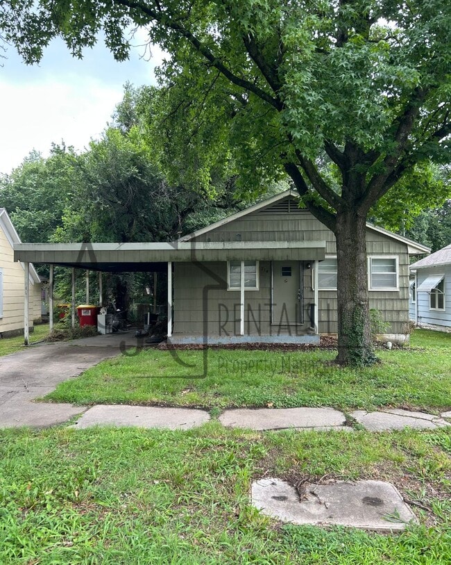 Primary Photo - 714 S Chestnut St