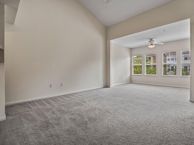 Building Photo - 2801 Chancellorsville Dr