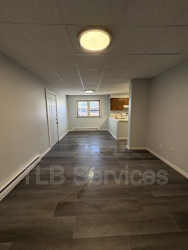 Building Photo - 563 Washington Ave