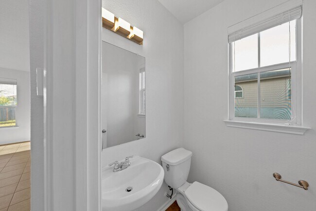 Building Photo - 11526 Wayward Daisy