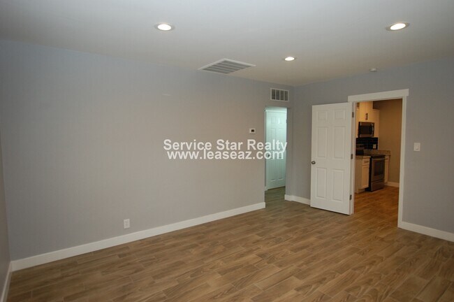 Building Photo - 4144 N 3rd Ave
