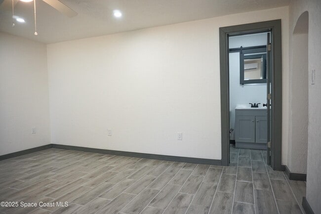 Building Photo - 2836 Shwonda Ave NE