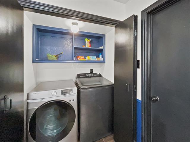 Building Photo - 301 Barclay Ave