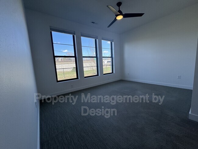 Building Photo - 1367 Keosauqua Way