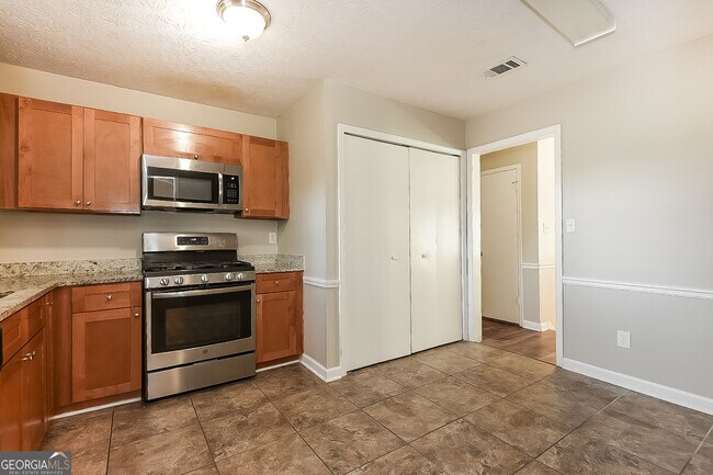 Building Photo - 3668 Willow Wood Way NW
