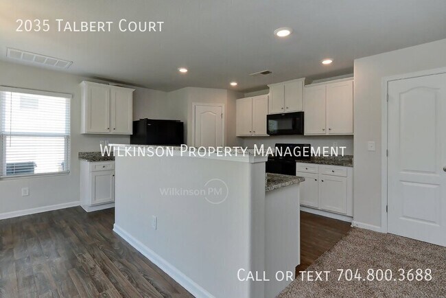 Building Photo - 2035 Talbert Ct