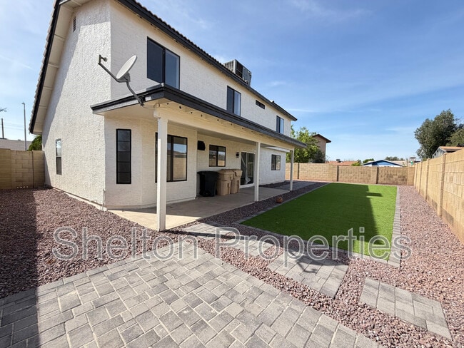 Building Photo - 5239 N 78th Dr