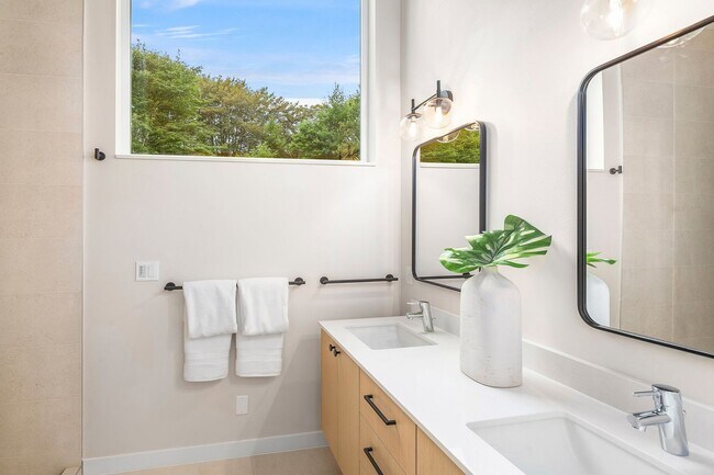 Building Photo - BRAND NEW in Columbia City! ONE MONTH FREE 3bd, 2ba Townhome Built with Thoughtful Design and Qua...