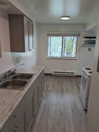 Building Photo - 750 E Michigan Ave