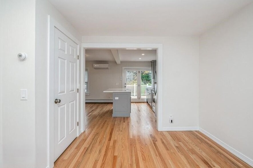 Building Photo - 63 Le Grande Ave