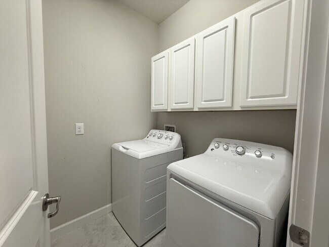 Building Photo - 2380 Bartolo Dr