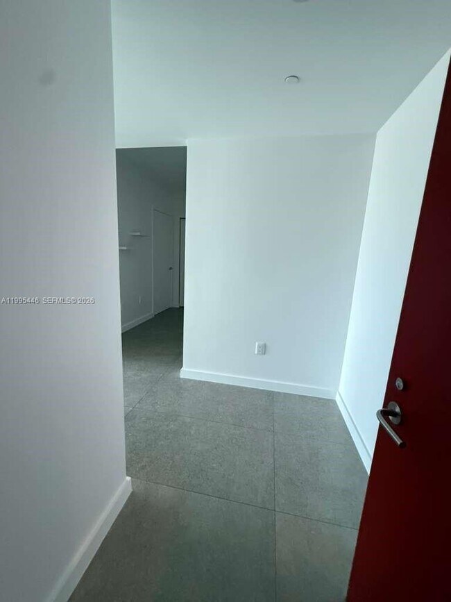 Building Photo - 1100 S Miami Ave