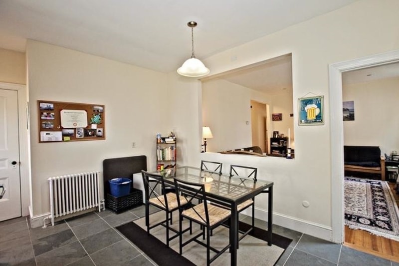 Building Photo - 29 Bull St