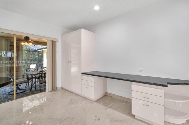 Building Photo - 3441 N Hills Dr