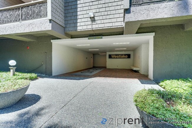 Building Photo - 2 br, 2 bath Condo - 13680 NE 69th St, Red...