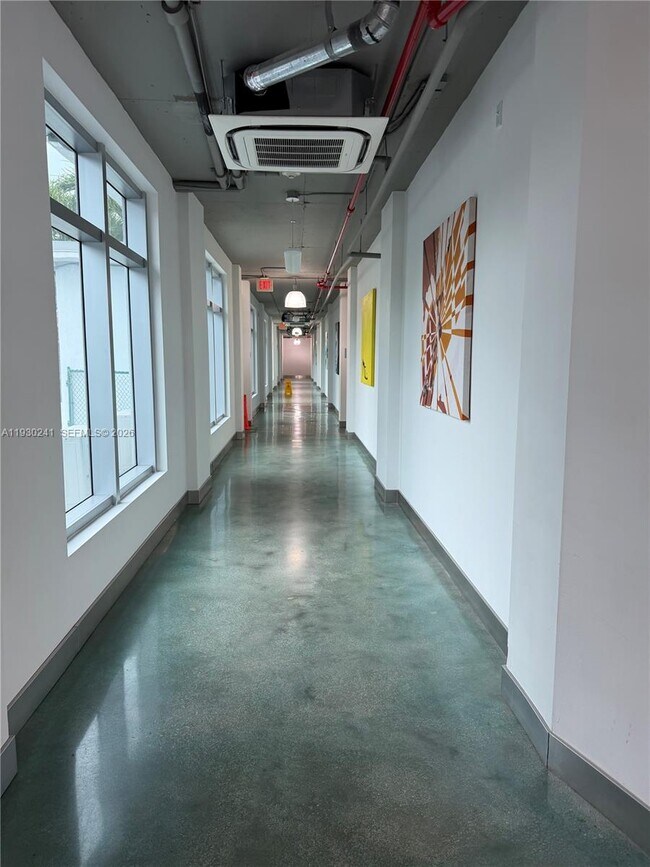 Building Photo - 3029 NE 188th St