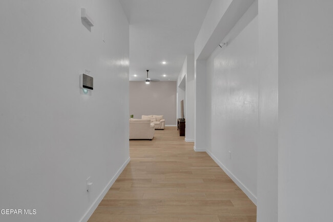 Building Photo - 12713 Captain Claudia CT