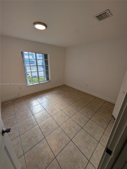 Building Photo - 225 NW 53rd St