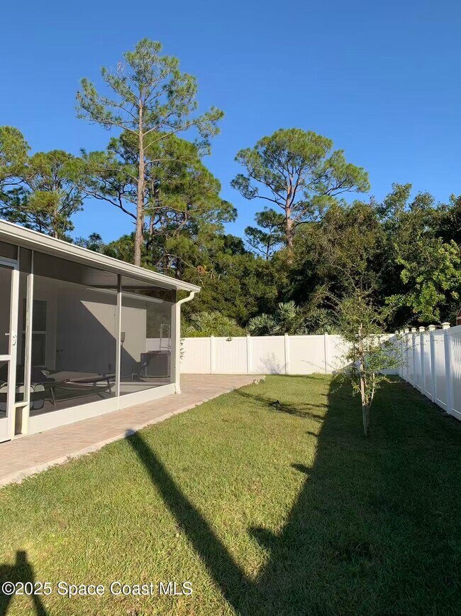 Building Photo - 1150 Nordic St NW