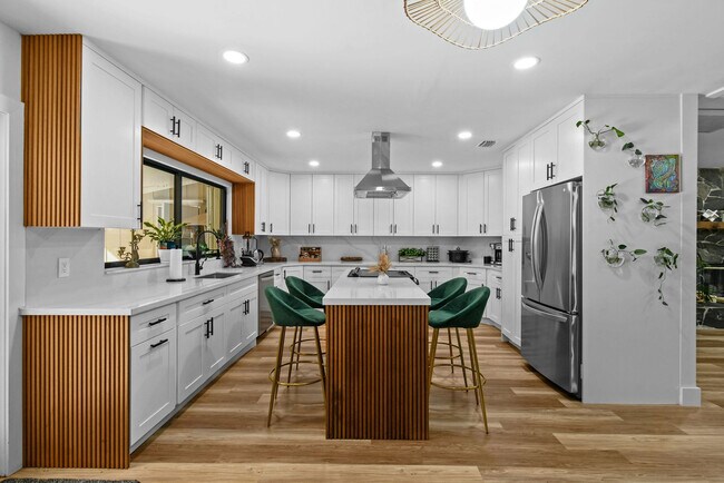 Building Photo - 13014 46th Ct N