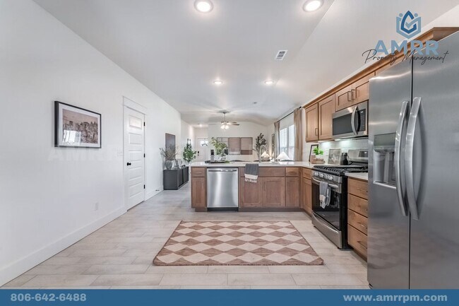 Building Photo - Beautiful 4-Bedroom Home in Siloam Springs