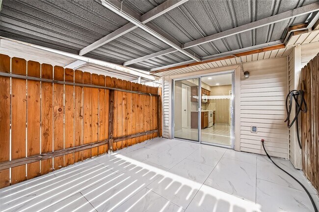 Building Photo - 6649 De Moss Dr