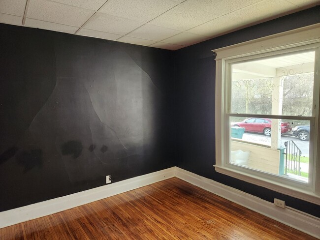 Building Photo - 50-52 Melville St